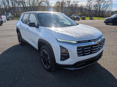 New 2026 Chevrolet Equinox LT w/ Convenience Package II image 3