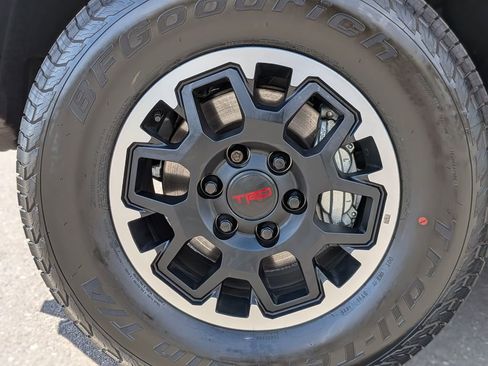 Used 2026 Toyota Tacoma TRD Off-Road image 32