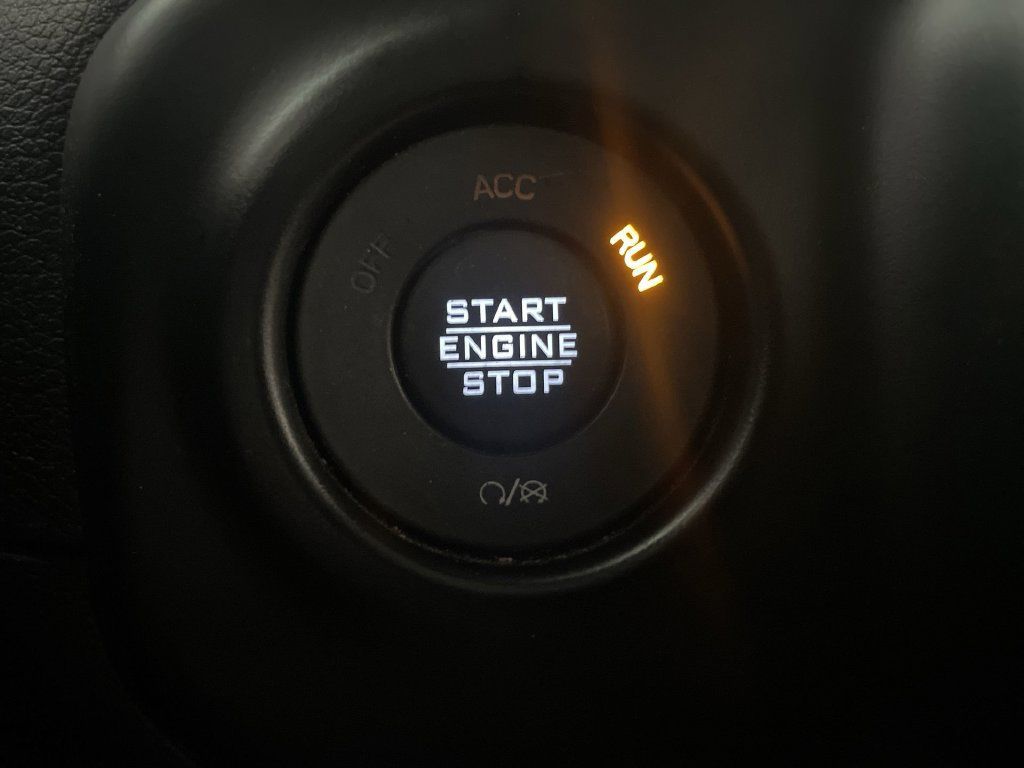 Used 2021 Jeep Wrangler Unlimited Sahara w/ Cold Weather Group AWD/4WD image 11