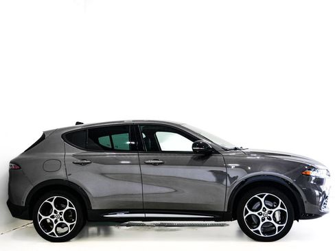 Used 2024 Alfa Romeo Tonale Ti AWD/4WD image 5
