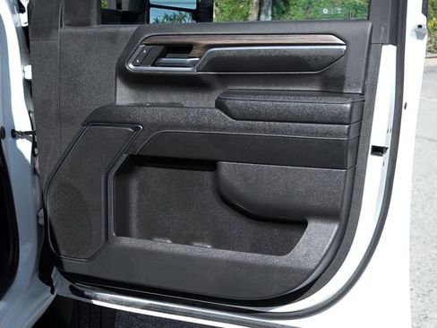 Used 2024 Chevrolet Silverado 3500 LT w/ Convenience Package image 32