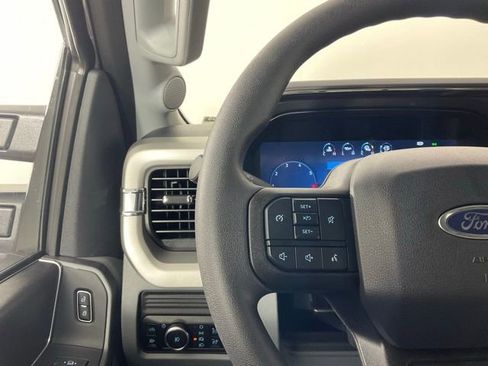 New 2026 Ford F250 XLT w/ XLT Premium Package image 24