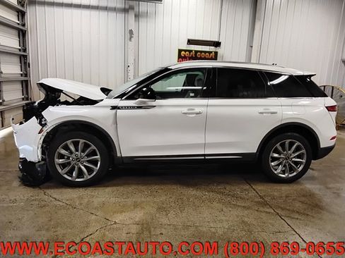 Used 2021 Lincoln Corsair FWD w/ Premium Package image 5