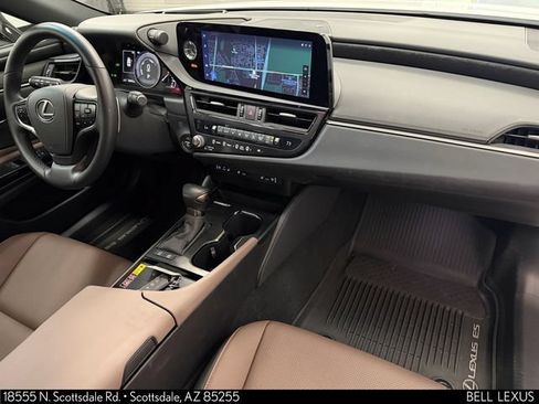 Used 2025 Lexus ES 300h w/ Premium Package FWD image 12