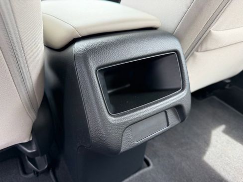 Used 2024 Honda HR-V LX image 8