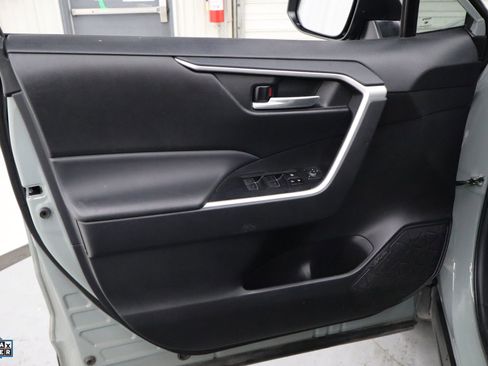 Used 2023 Toyota RAV4 XLE w/ Convenience Package image 13