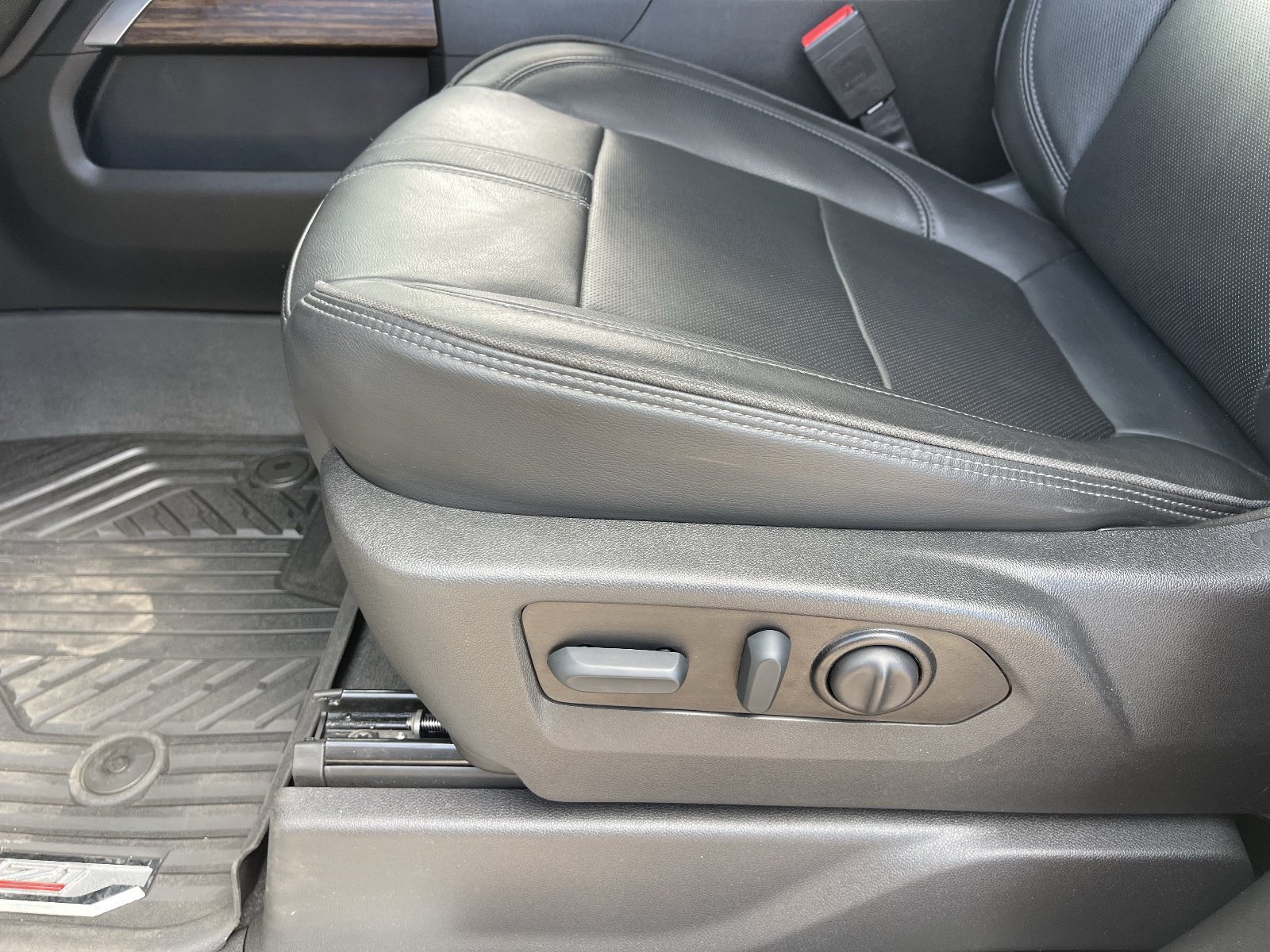 Used 2022 Chevrolet Silverado 2500 High Country w/ Z71 Off-Road Package AWD/4WD image 21
