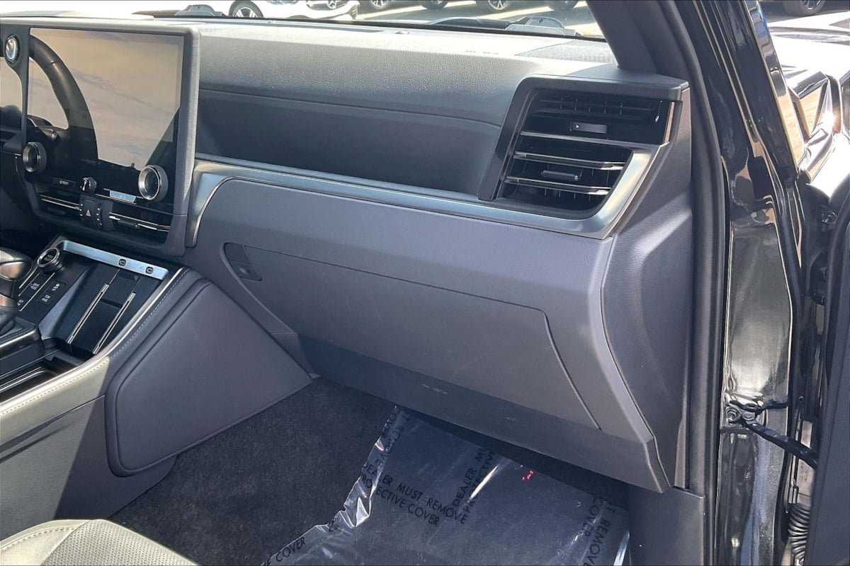Used 2024 Lexus GX 550 w/ Accessory Package (Z1) AWD/4WD image 14