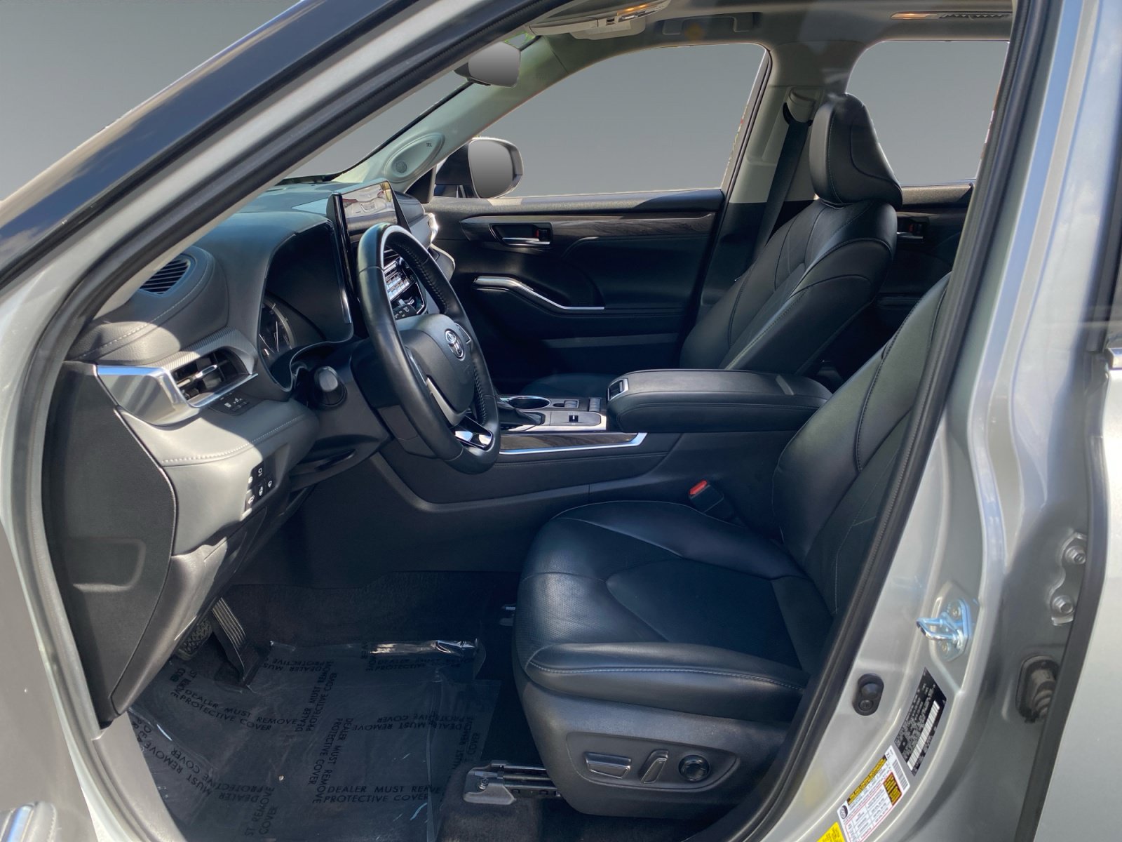 Used 2022 Toyota Highlander Platinum FWD image 9