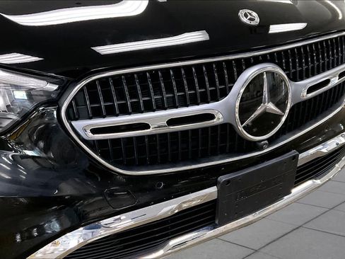 Used 2026 Mercedes-Benz GLC 300 4MATIC image 32
