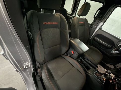 Used 2020 Jeep Wrangler Unlimited Rubicon w/ Cold Weather Group AWD/4WD image 25