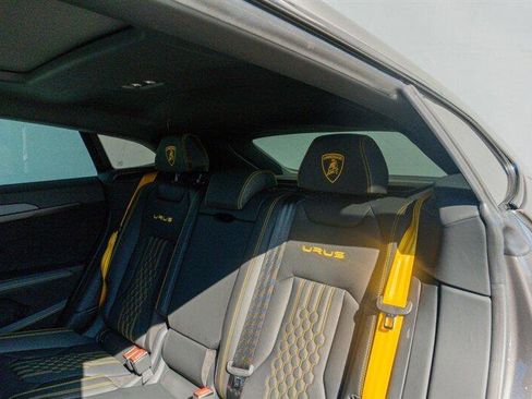 Used 2024 Lamborghini Urus Performante image 49