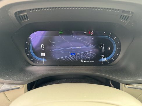 Used 2024 Volvo XC60 B5 Plus w/ Protection Package Premier image 19