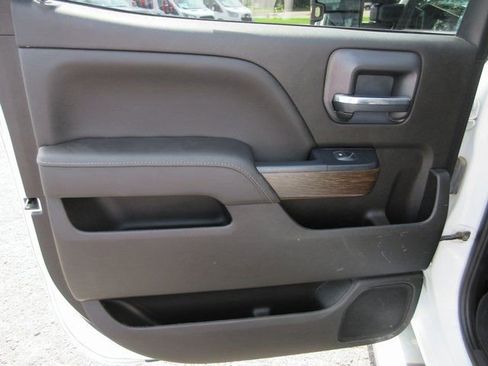 Used 2017 GMC Sierra 3500 Denali w/ Duramax Plus Package image 24