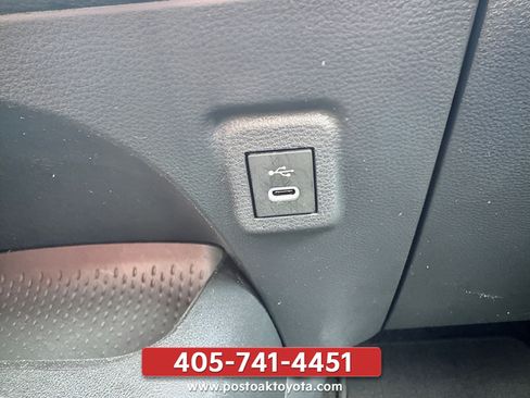 Used 2025 Toyota Corolla LE FWD image 27