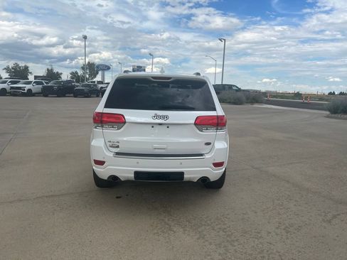Used 2019 Jeep Grand Cherokee Overland AWD/4WD image 4
