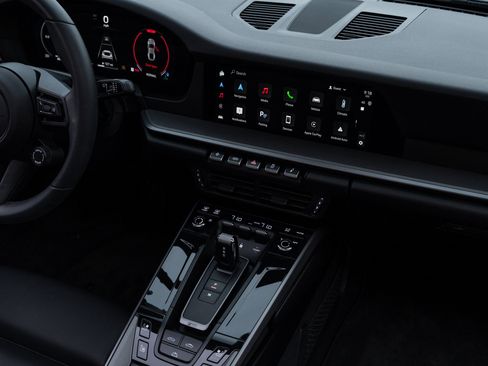 Used 2025 Porsche 911 Carrera image 19