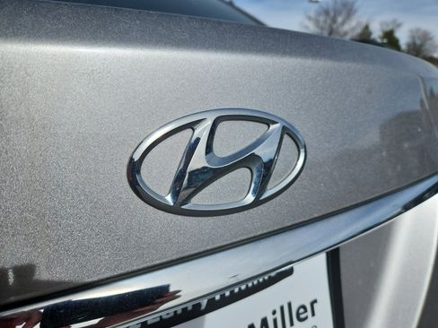 Used 2011 Hyundai Genesis 3.8 w/ Technology Pkg 4 image 23