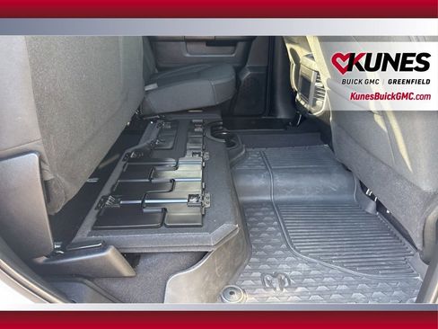 Used 2025 RAM 2500 Big Horn AWD/4WD image 39