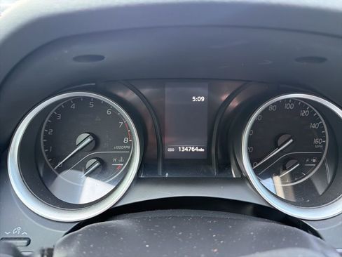 Used 2022 Toyota Camry LE FWD image 14