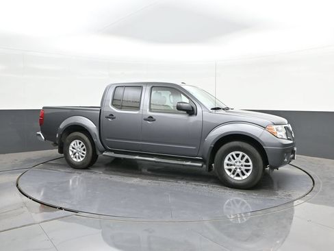 Used 2018 Nissan Frontier SV AWD/4WD image 13