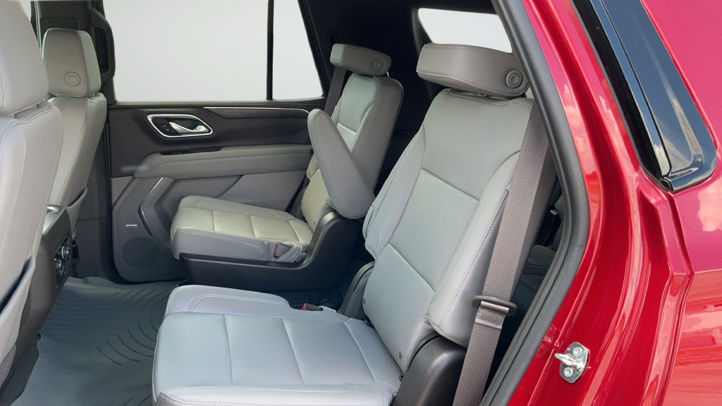 Used 2023 Chevrolet Tahoe Z71 w/ Luxury Package AWD/4WD image 20