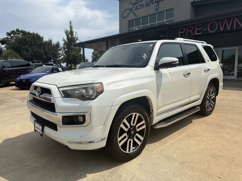 Used 2017 Toyota 4Runner Limited AWD/4WD image 3