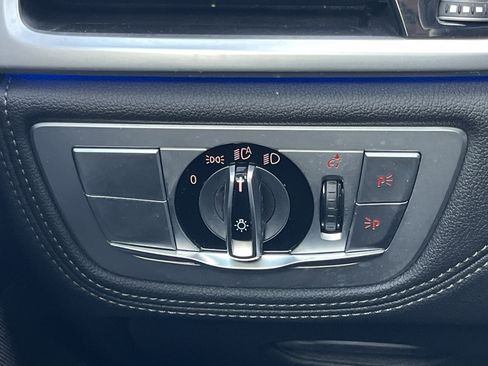 Used 2020 BMW 740i w/ M Sport Package image 13