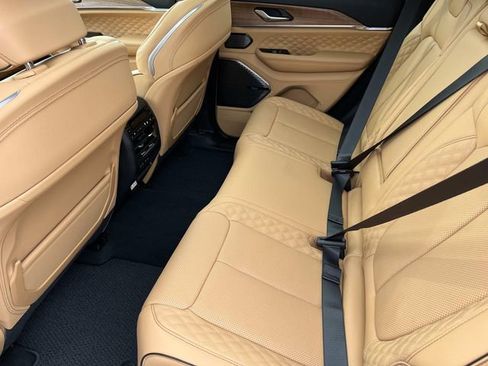 New 2026 Jeep Grand Cherokee Summit image 19