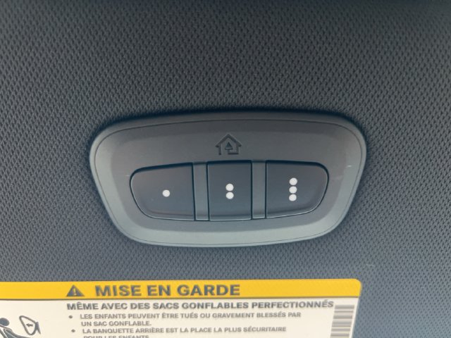 New 2027 Chrysler Pacifica Select AWD/4WD image 4
