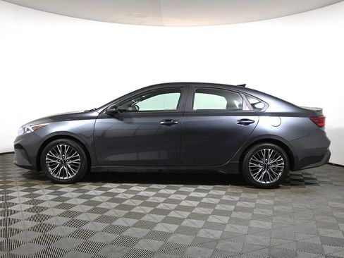 Used 2023 Kia Forte GT-Line FWD image 2