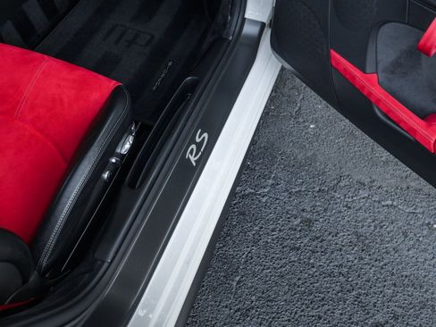 Used 2011 Porsche 911 GT2 RS image 27