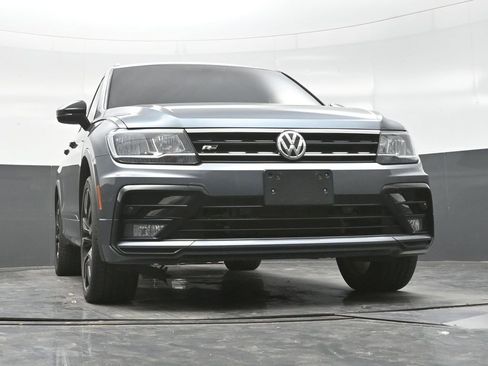 Used 2021 Volkswagen Tiguan SE R-Line image 30