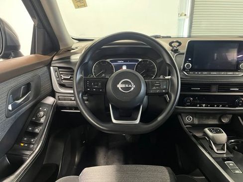 Used 2023 Nissan Rogue SV AWD/4WD image 22
