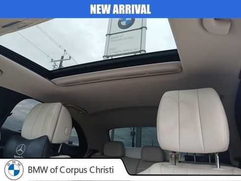 Used 2017 Mercedes-Benz E 300 4MATIC image 27