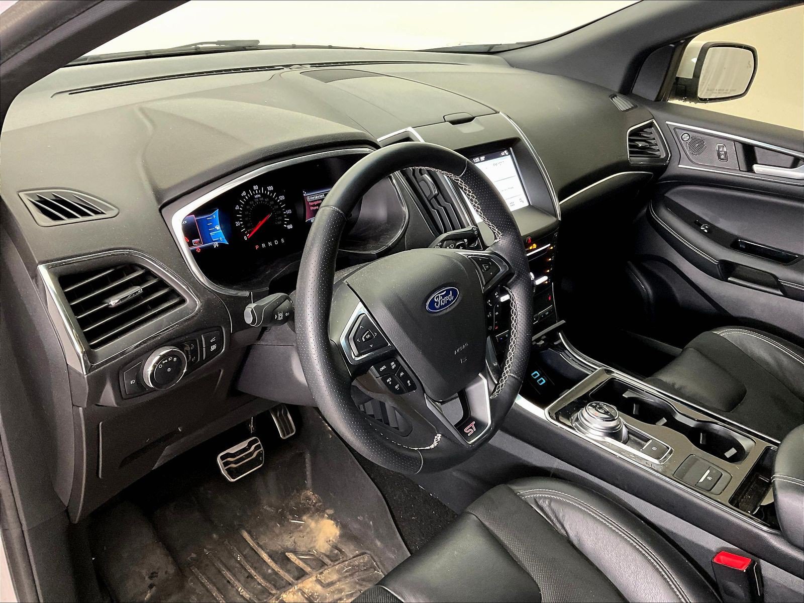Used 2019 Ford Edge ST w/ Convenience Package AWD/4WD image 4