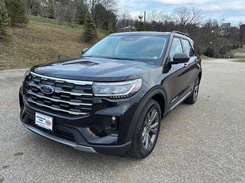 New 2025 Ford Explorer Active w/ Active Comfort Package image 8