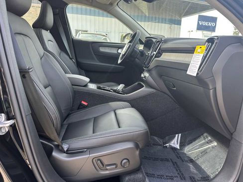 New 2026 Volvo XC40 B5 Ultra w/ Climate Package AWD/4WD image 10