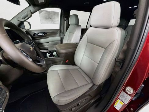 New 2026 Chevrolet Suburban LT w/ Comfort Package AWD/4WD image 11