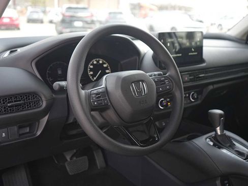 New 2026 Honda HR-V LX image 2