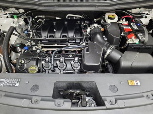 Used 2019 Ford Explorer XLT w/ Equipment Group 202A image 30