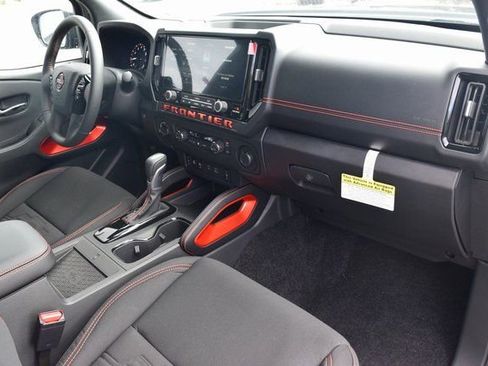 New 2025 Nissan Frontier PRO-4X w/ Pro Convenience Package image 17