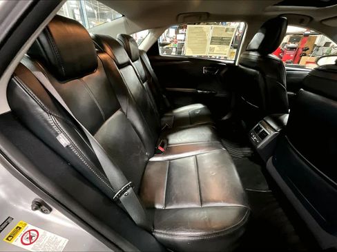 Used 2013 Toyota Avalon Limited image 18