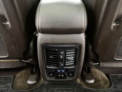 Used 2014 Jeep Grand Cherokee Summit image 21