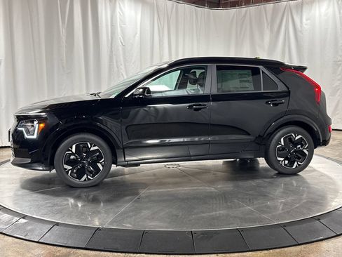 New 2026 Kia Niro Wind w/ Wind Preserve Package FWD image 6