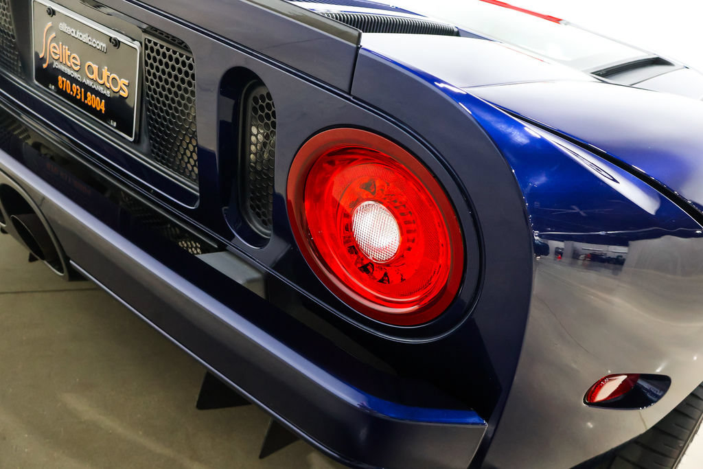 Used 2005 Ford GT RWD image 63