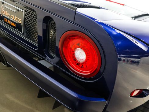 Used 2005 Ford GT RWD image 63