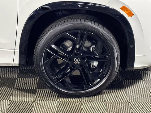 New 2026 Volkswagen Tiguan SE R-Line AWD/4WD image 23