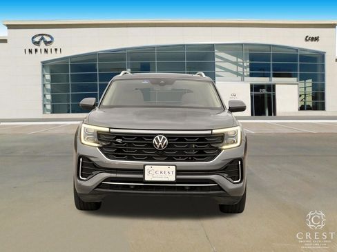 Used 2024 Volkswagen Atlas SEL Premium R-Line image 9
