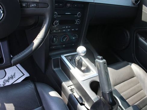Used 2008 Ford Mustang GT Premium RWD image 31